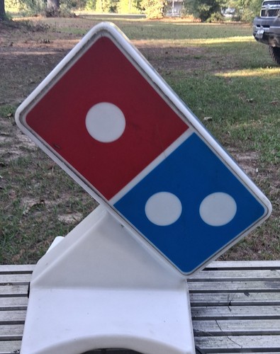 Domino pizza mounted - domino's,